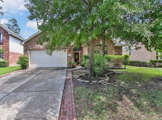 30 Poplar Pine Ct, Conroe, TX 77385