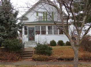 148 12th St, Silvis, IL 61282