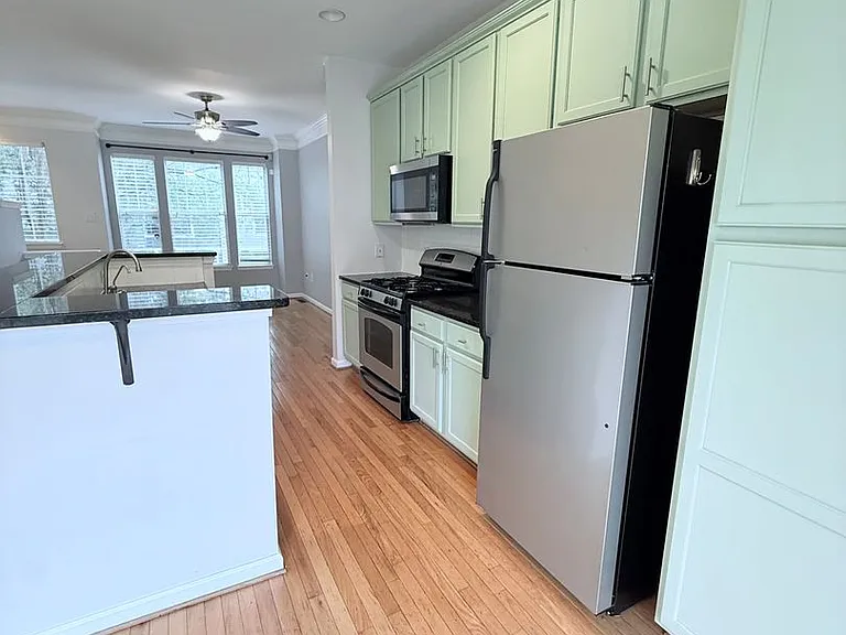 1055 Park Row N — Photo 8