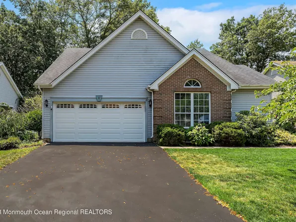 49 Symphony Avenue, Bayville, NJ 08721