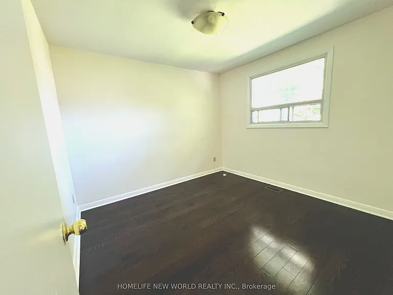 53 Aurora Heights Dr — Photo 8