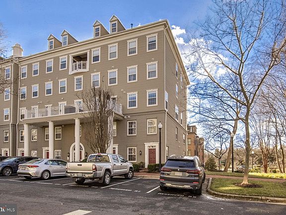 2nd image of 1324 Roundhouse Ln #54