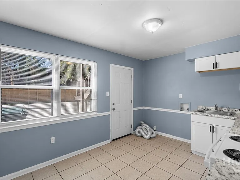 2511 Oak Forest Dr #B — Photo 6