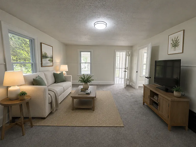 875 Harrison Ave — Photo 2