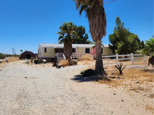694 Janice St, Mojave, CA 93501