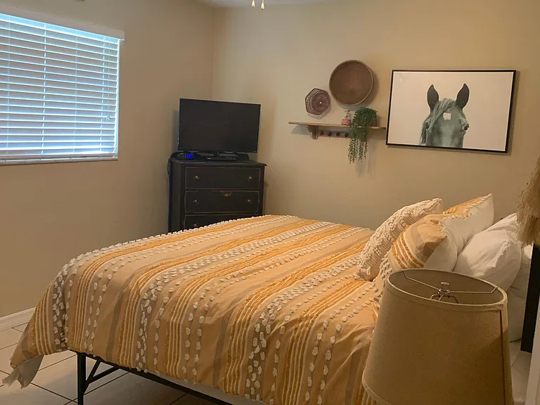 Lotus Rd — Photo 10