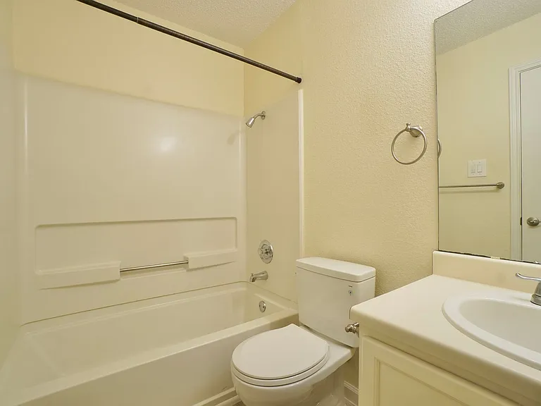 13102 Staton Dr — Photo 25