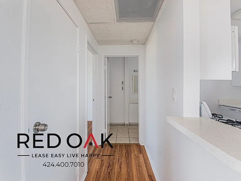 7370 Hawthorn Ave #301 — Photo 12