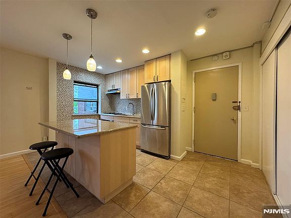 2nd image of 3001 Edwin Ave APT 4A