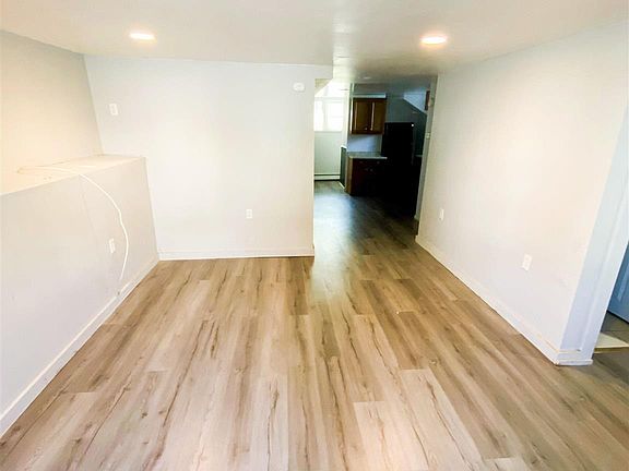 3rd image of 179 Main St #Basement