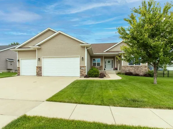 165 Driftwood Ln, Fairfax, IA 52228