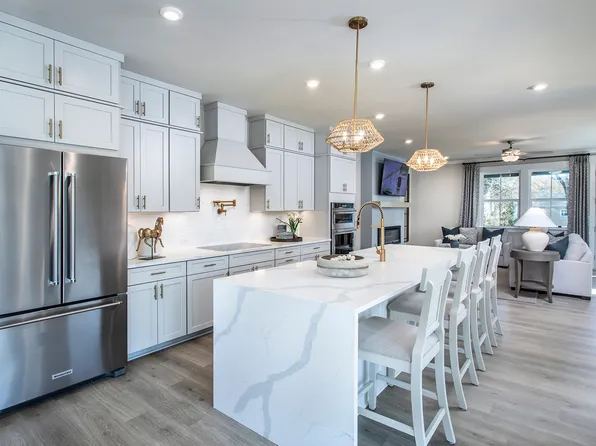 113 Bridgecrest Rd, Roswell, GA 30075