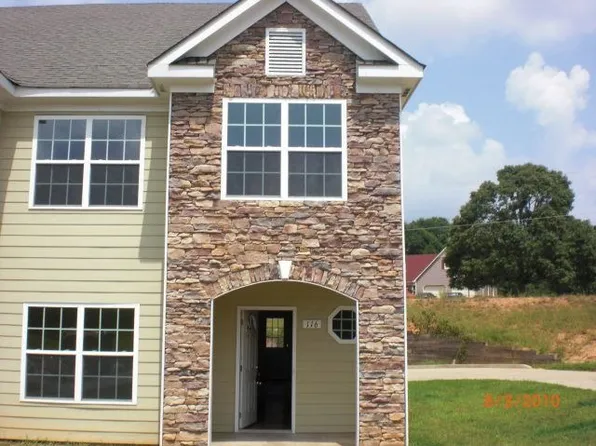 116 Nizzear Ln, Carrollton, GA 30117