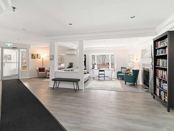 3rd image of 12 Spinnaker Dr #104