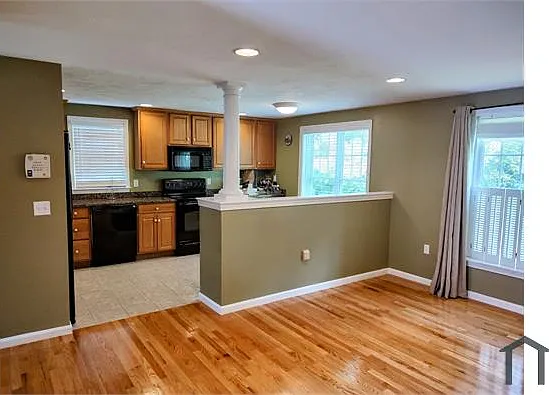7 Newbury Dr #7 — Photo 1
