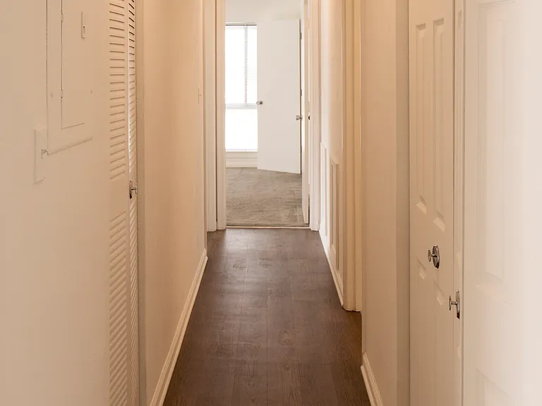 Princeton Circle West Apartments — Photo 147