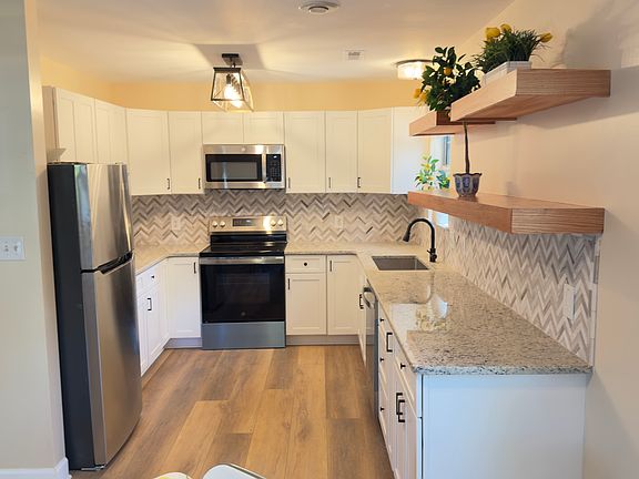 2nd image of 1509 Docksider Ct