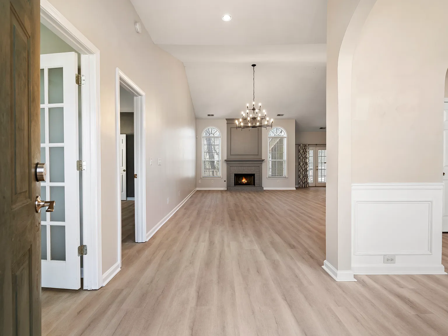 5103 Huntcrest Dr SW — Photo 2