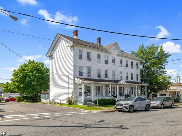 19 E Church St, Washington Boro, NJ 07882