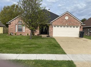 5605 Goldenglow Ln, Bossier City, LA 71112
