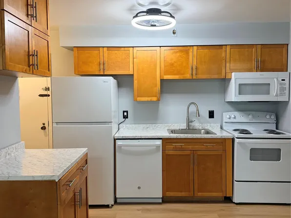810 Blooming Grove Tpke, New Windsor, NY