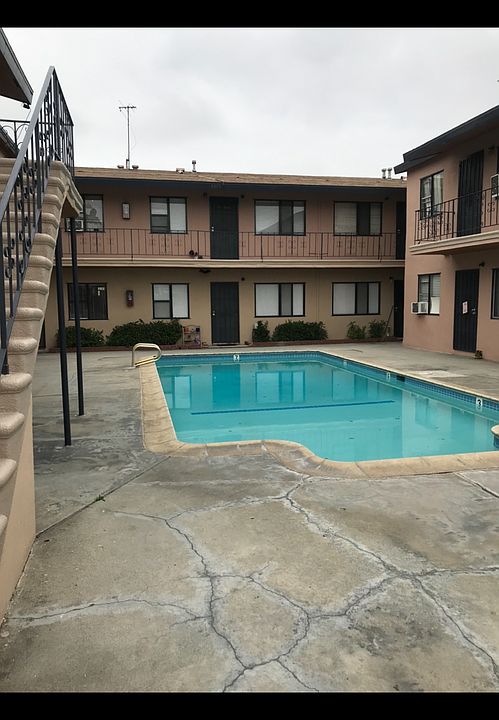 2nd image of 5503 Cherry Ave