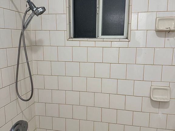5th image of 2252 W 28th St #2254-1/2