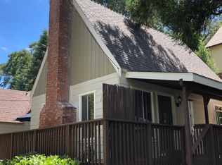 266 Walnut Dr, Lake Arrowhead, CA 92352