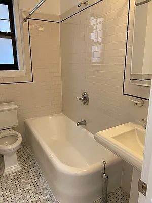 Rented by Real Estate Investors Group LLC | media 21