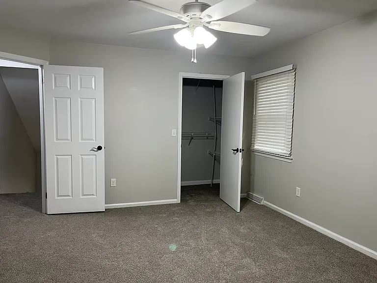 S Farmview Dr — Photo 15