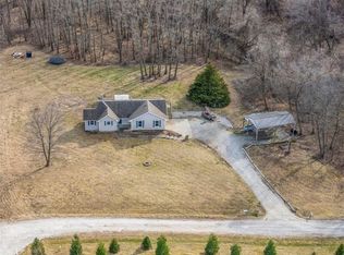 26965 Smithers Ln, Weston, MO 64098