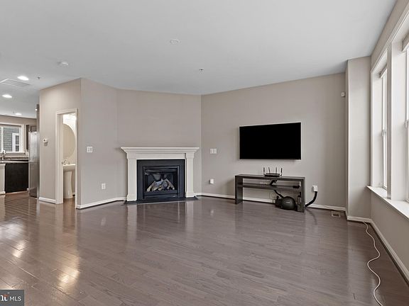 3rd image of 407 Ocracoke Way