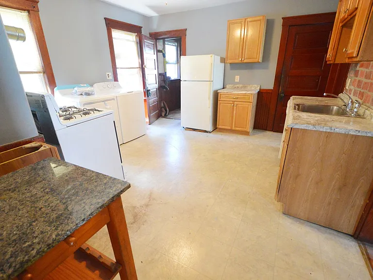 53 Forest St — Photo 32