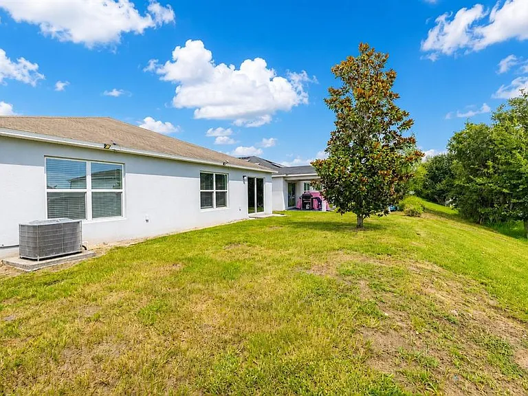 1097 Augustus Dr — Photo 38