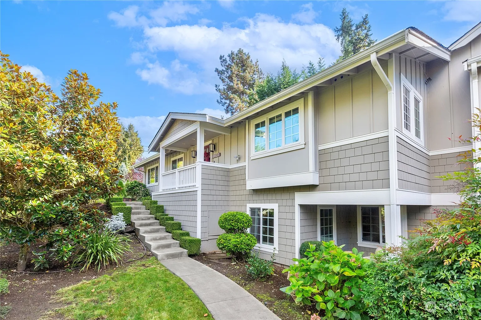 10923 SE 28th Street photo 1
