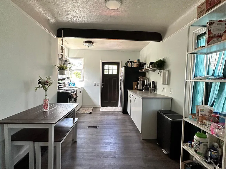 8301 NE Hassalo St — Photo 6