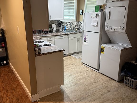 5th image of 1920 Delaware Ave Unit 1
