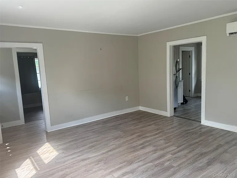 425 Landing Ave — Photo 3