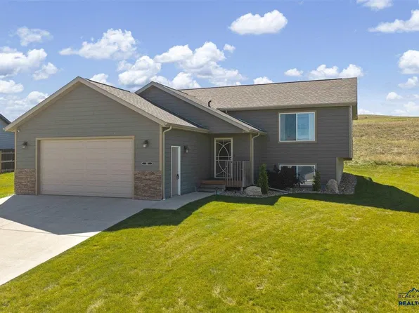 101 Giants Dr, Rapid City, SD 57701