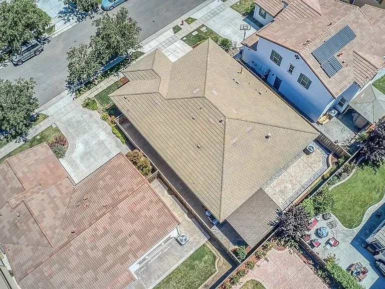 N San Remo Ln — Photo 37