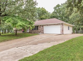 300 Bobby Dale Dr, Waynesville, MO 65583