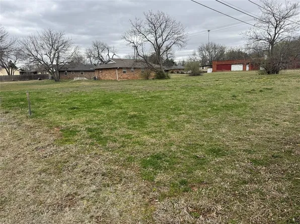 409 S 7th St #13, Tecumseh, OK 74873