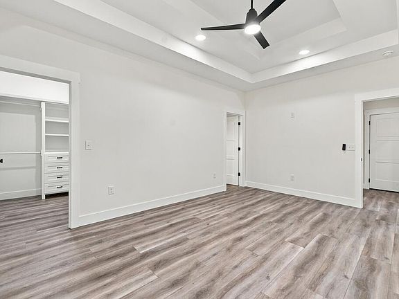 4th image of 1739 Thomas Rd NW