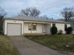 536 Harrison Ln, Hurst, TX 76053