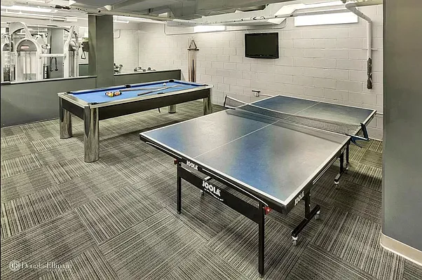 Rented by Douglas Elliman | media 23