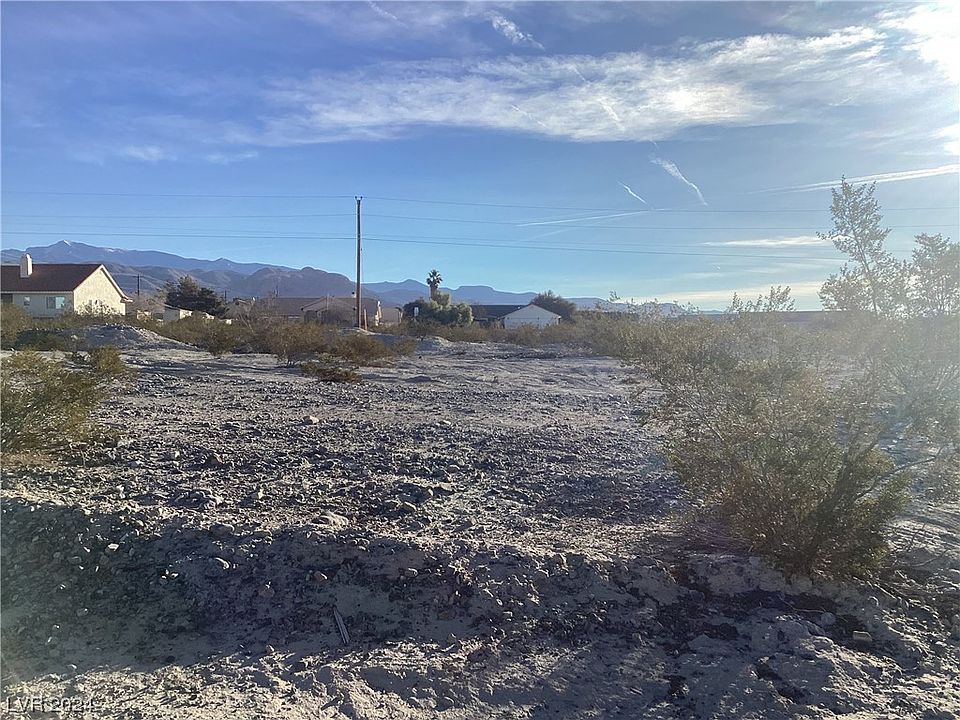 2nd image of 2061 S Nemana Ln