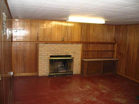 2nd image of 2924 W Francis Ave