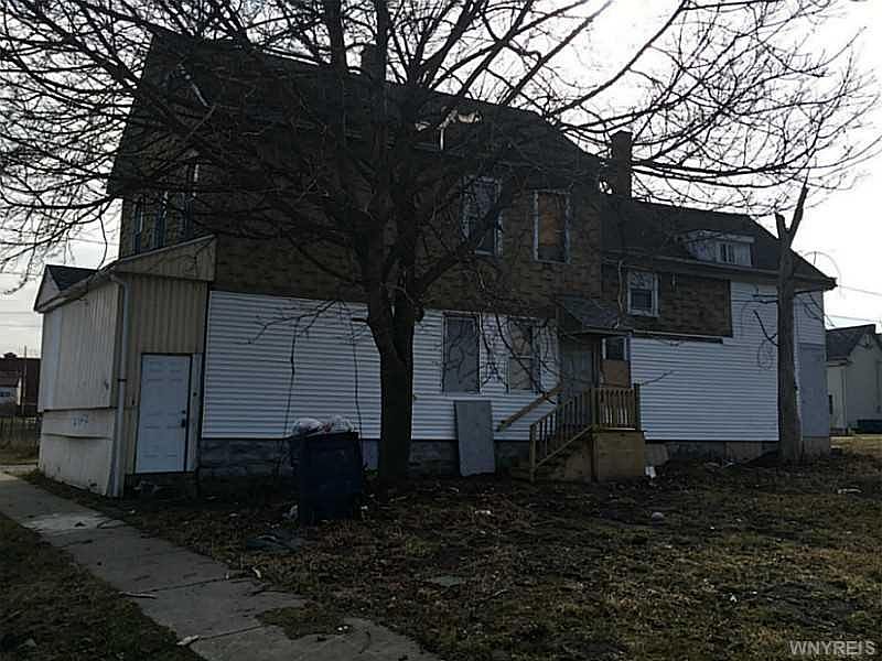 2nd image of 190 Bond St