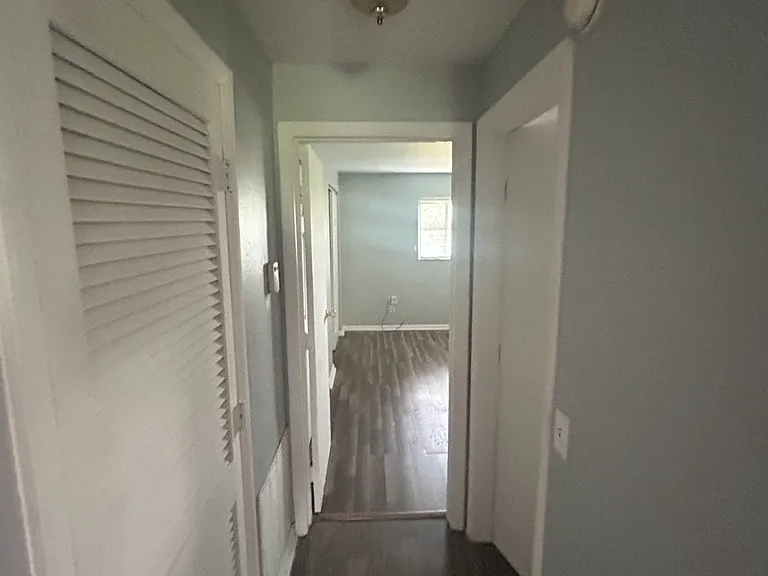 708 Oxford Ave #D — Photo 5