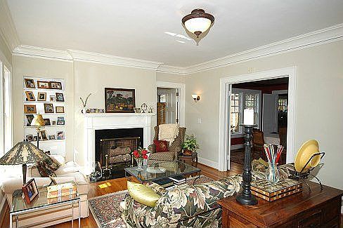 SUNNY LIVING ROOM WITH FIREPLACE